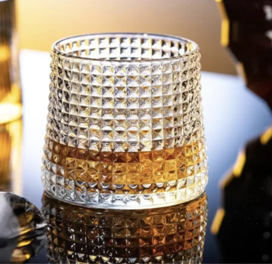 Diamond-Textured Spinning Glass