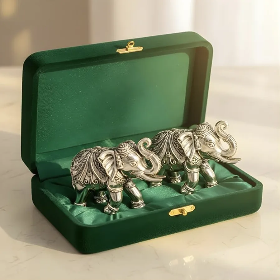 Silver Elephant Pair in Velvet Box